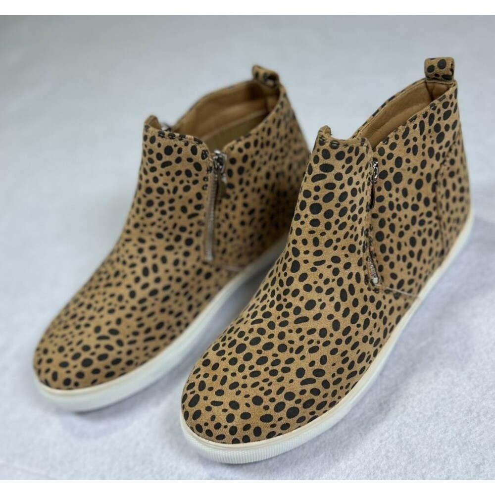 Women Leopard Print 9 Side-Zip Wedge Sneakers Faux Leather Upper Rubber Sole - Picture 1 of 13